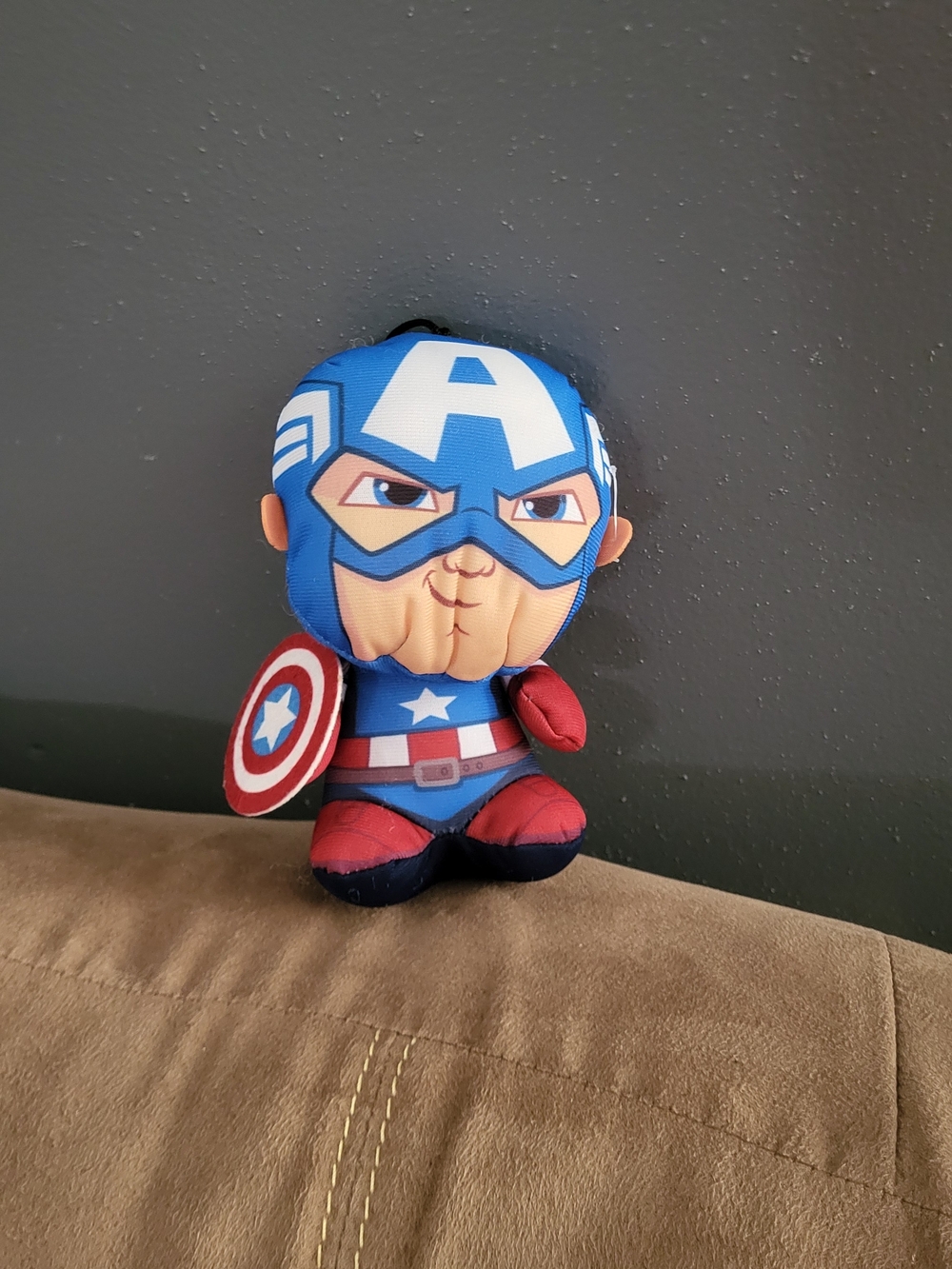 Captain America Plush Figurine - Blue / Red